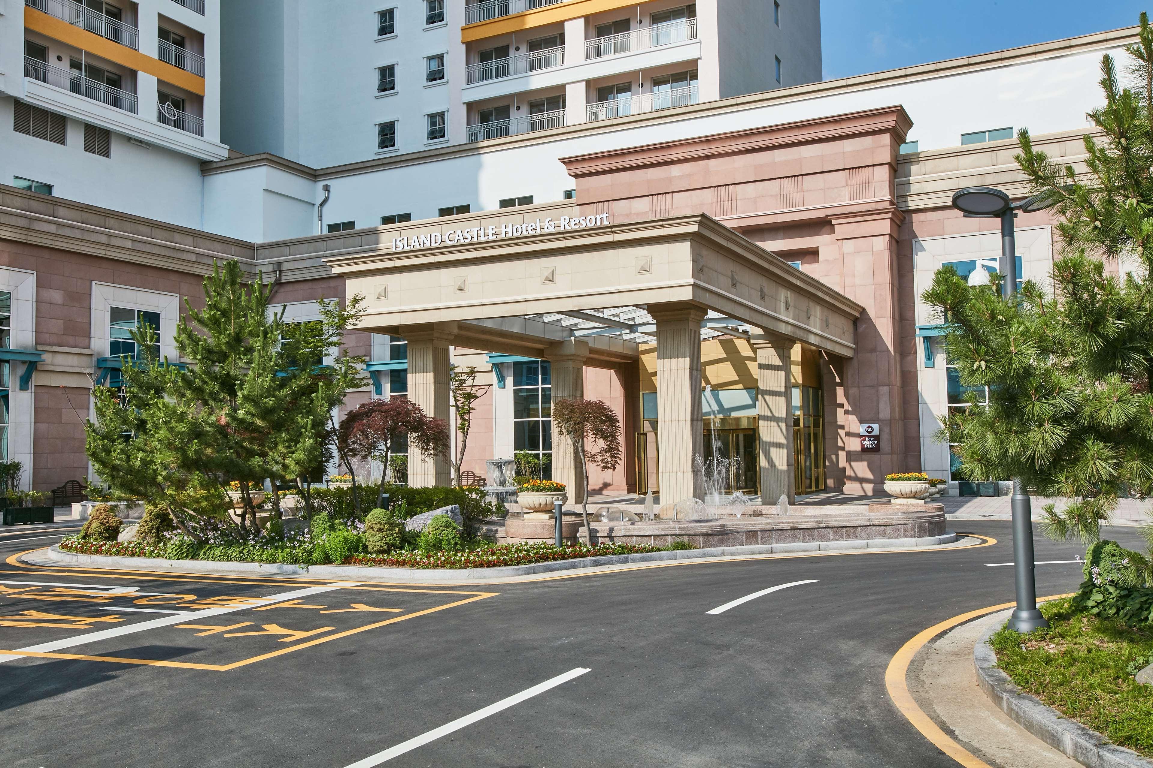 Best Western Plus Elmendorf Hotel Exterior foto